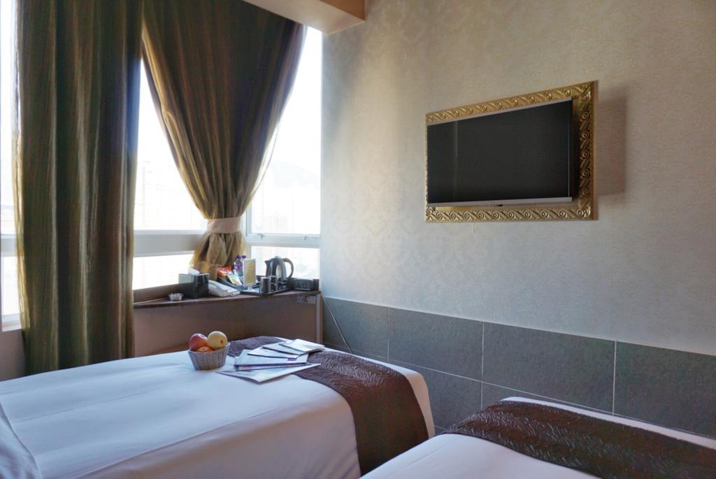 Western Causeway Bay 4*