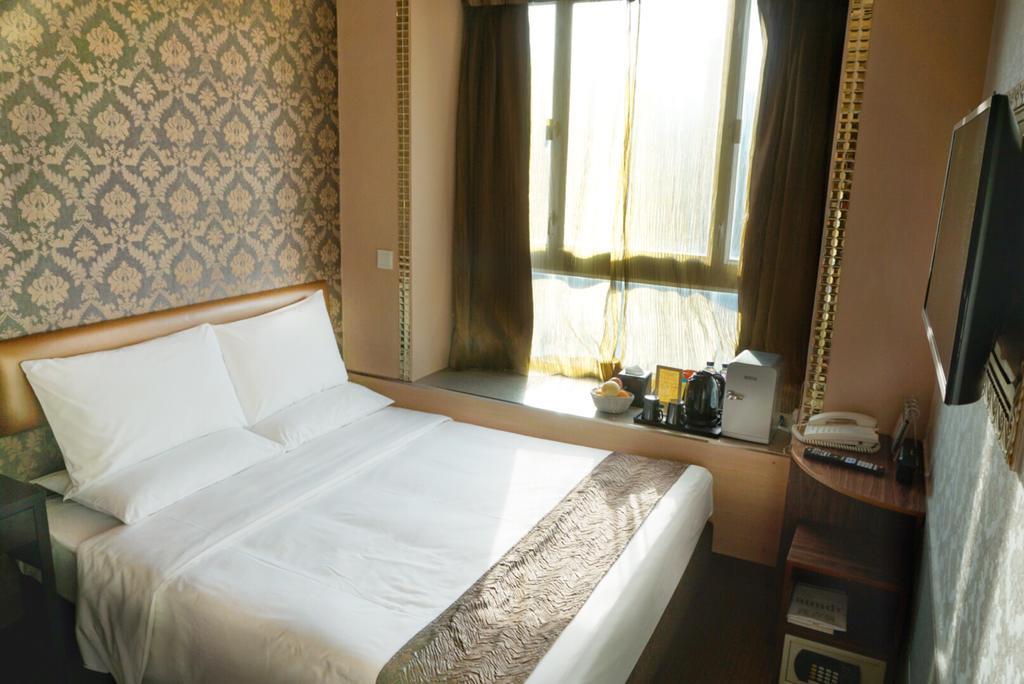 Western Causeway Bay Hotel